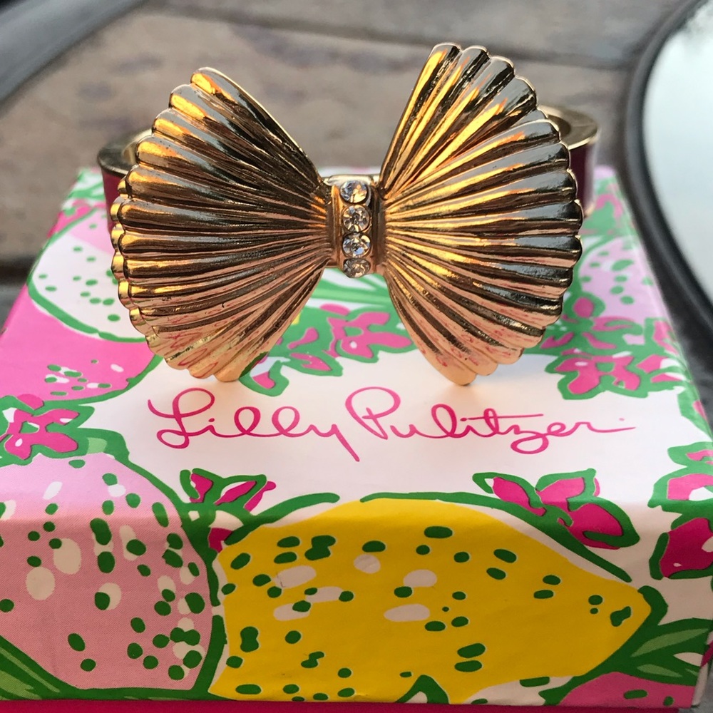 Lilly Pulitzer shell bow tie bracelet